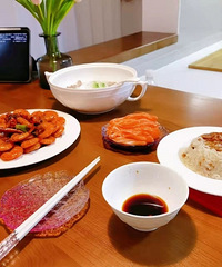 ������һ�������װ�޵ļ�����С�ѣ�������Ͱˮ�����Ļ�