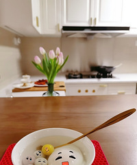 ������һ�������װ�޵ļ�����С�ѣ�������Ͱˮ�����Ļ�