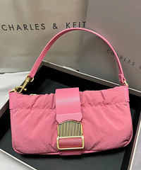 ֣�㾧ͬ��СCK�������ǰ�����ֵ�ʱ��һ�۰��ϣ�