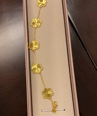 只有我一个人觉得这款黄金手链很土吗?