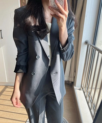 给上班族姐妹们安利一件西装,版型真的太绝了!