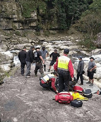 炎亚纶剧组出重大事故,两名员工失足坠谷当场身亡
