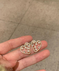 ����ˮ�갮�Ķ�����������һ����������Ů��