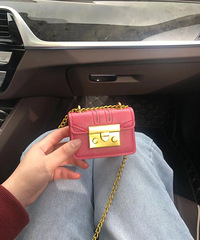 ����ɰ���С����û�г���ͳ���Ӫҵ��