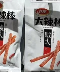 卫龙辣条包装被指打低俗擦边球
