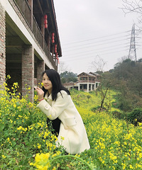 82年160CM的小姐姐征婚,希望对方脾气温和、少出差