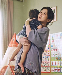 无奈啊,无论受教育与否,女性没办法逃脱家庭禁锢