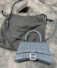 ������ѡһ����λ���ð���ѡһ��