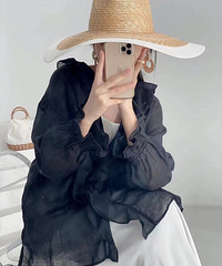 看重质感的衣服,商场比较贵,租金溢价,好找到一家不错的店