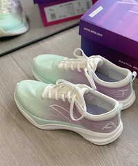 �����˰�̤�����ܲ�Ь���ܲ����ݾͿ����ˣ�