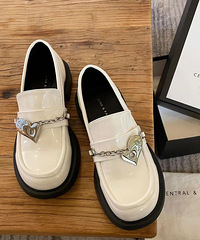 �����ҵ���һ˫������ĵ�Ь�����ҵ�Сȹ��