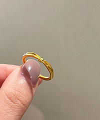 这个戒指特别像是自己捏出来的手工戒指