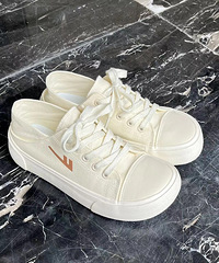 ���챾��Ь���ҵ��ˣ���ɫ���̰�