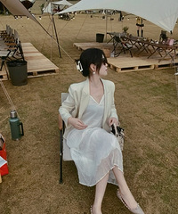 Լ�Ͻ���ȥ¶Ӫ�����������䣬�����Ķ��ÿ�