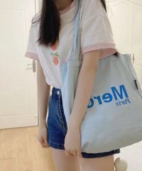 海盐baby蓝帆布包晒单,容量也蛮大的,小清新~~