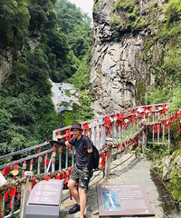 90��178CM��н20��Ĺ���ʦ���飬ϣ���Է���90��