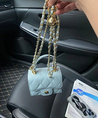 这只baby蓝mini包好可爱呀!