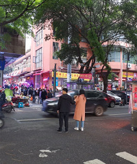 走进四小区,体验市井生活中的人间烟火