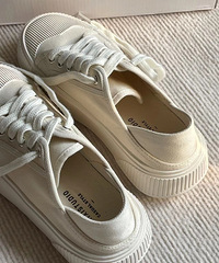 ����ȷ������һ˫���Ϸ���Ь�