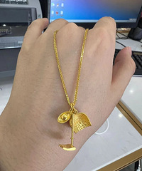 特别的款式的黄金首饰,现在有人喜欢这种的吗 ?