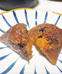这个粽子好好吃,咸香软糯,一个当早饭刚好