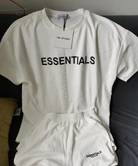 逛街买衣服因为男朋友花式讲价,结果花了180买一套地摊货