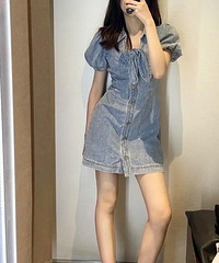 UR这条牛仔连衣裙可以买吗?