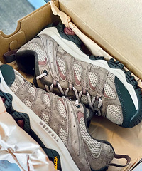 ���ҵ���һ˫�ʹ��Ϳ���ͽ��Ь