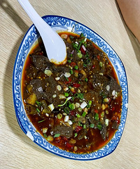 ����·�ߵ�һ�ұ���С�ֻ꣬���ٽ��ŵ�����֪��