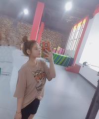 98��165CM���������飬ϣ���Է�26~34��