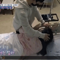 没事吧?拿未成年人怀孕现象,上节目秀育儿生活