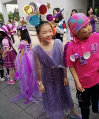这些年给娃做衣服、饰品,参加学校六一活动必炸街