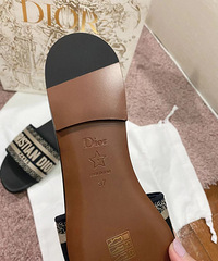 �����Dior ��Ь�������ף�����ý����أ�