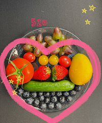 ����һ��ʳ������ÿһ���ˣ���ϧ���ߵ��ˣ��ж������������