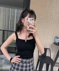 原来真的有不显副乳的吊带!很柔软亲肤,还自带胸垫