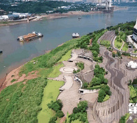 火到出圈!重庆这个岸边边隐藏的遛娃胜地