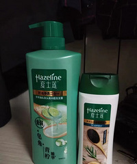 夏士莲黑芝麻洗发水真的不错!吹头发的时候就能感觉真的很柔顺