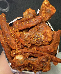 肉质紧实还入味的风干鸭锁骨,我一次性买了10包还不够