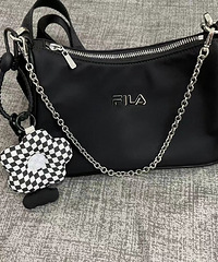 FILA����һ����������ƽ��prada��