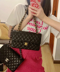 Chanelcf小号vs中号上身对比,你们觉得哪个更合适?
