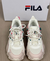 �����������е�һ˫fila����ֵ���ˣ��ϽŸ��ÿ�