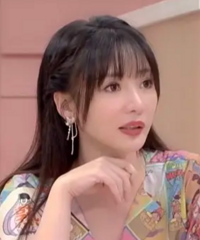 柳岩爆料刘亦菲种菜,玩游戏也很菜