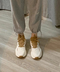 ����˵���б���̤��˫�ܲ�Ь���޵�