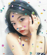 99年的化妆师妹子征婚,养了一只小猫