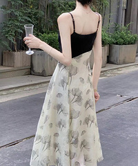 һ�۾��Ķ���Сȹ�ӣ�����������Ĳ�һ����