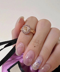 Gucci���������ָ���Ϸ�����ɫ�ܾ�����