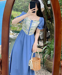 һ�۰��ϵĸ�����������ȹ����ɫҲ�ǳ����԰׵�