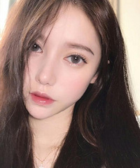 ��Ů����������һ�˷���һ��������С�Ļ��ɣ�