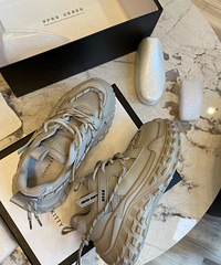 �����ϵ�Ь�ȳ����¸߶ȣ�����̫���ȳ�