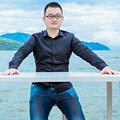 高个律师来找苗条女友